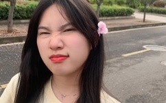 亲切的金子打扑克的视频